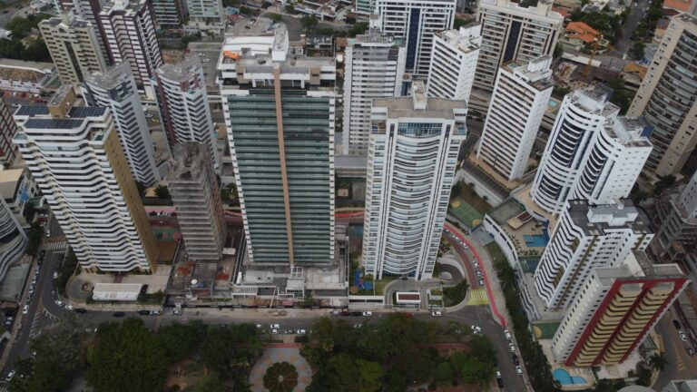 Vista aérea do Aquarius, em Salvador, com o Capri ao centro